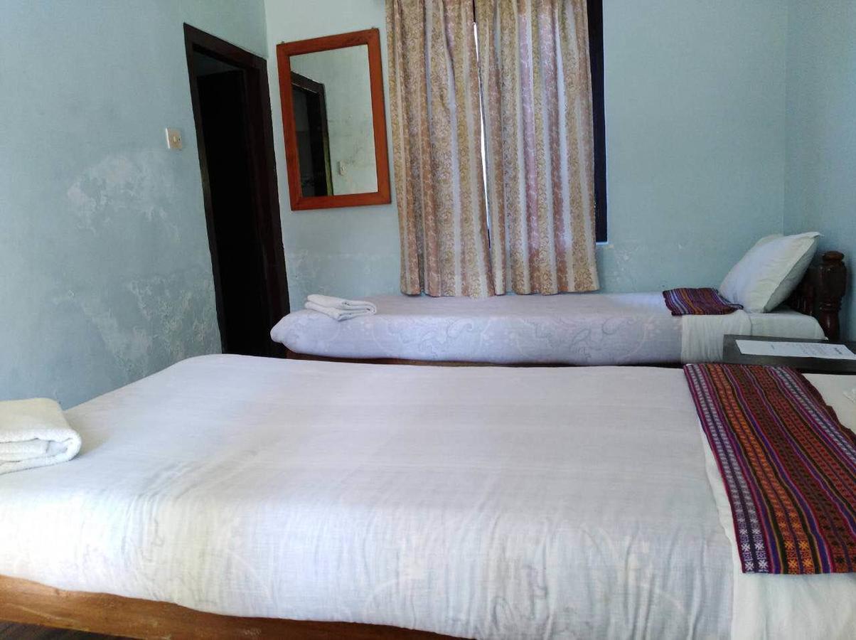Yeti Guest House Покхара Экстерьер фото